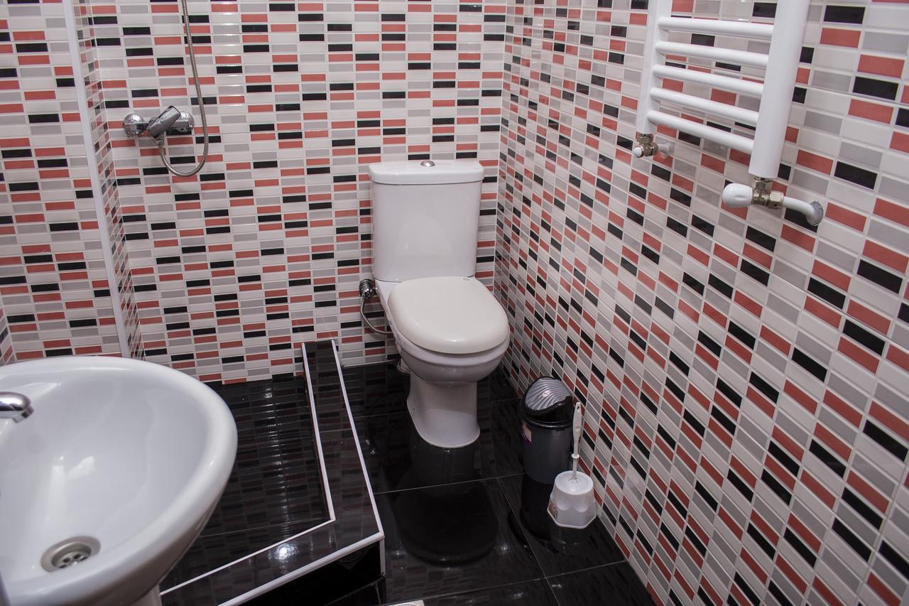 Hotel Classic Telavi Buitenkant foto