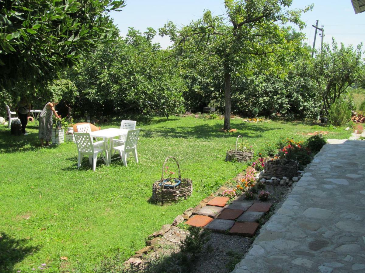 Hotel Classic Telavi Buitenkant foto